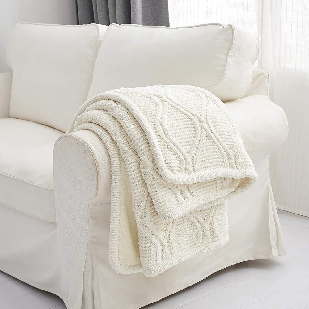 Oversized Cable Knit Sherpa Chenille Blanket White - Picture 4 of 9